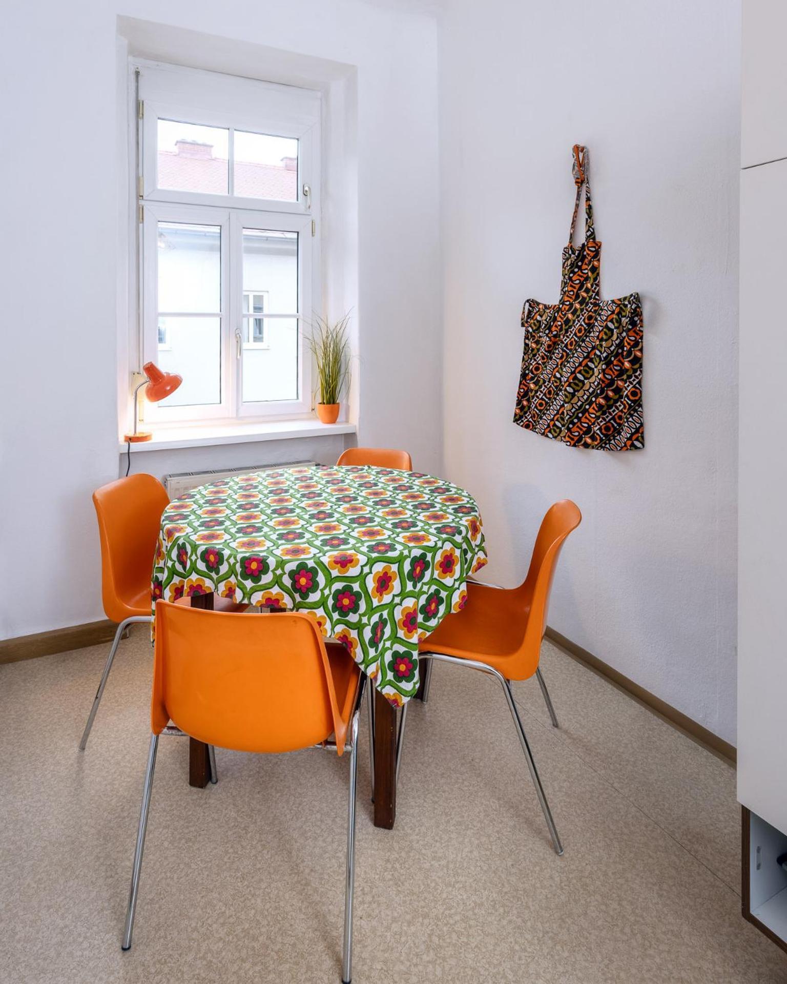 Sunny Citycenter Apartment - Graz Main Station Buitenkant foto