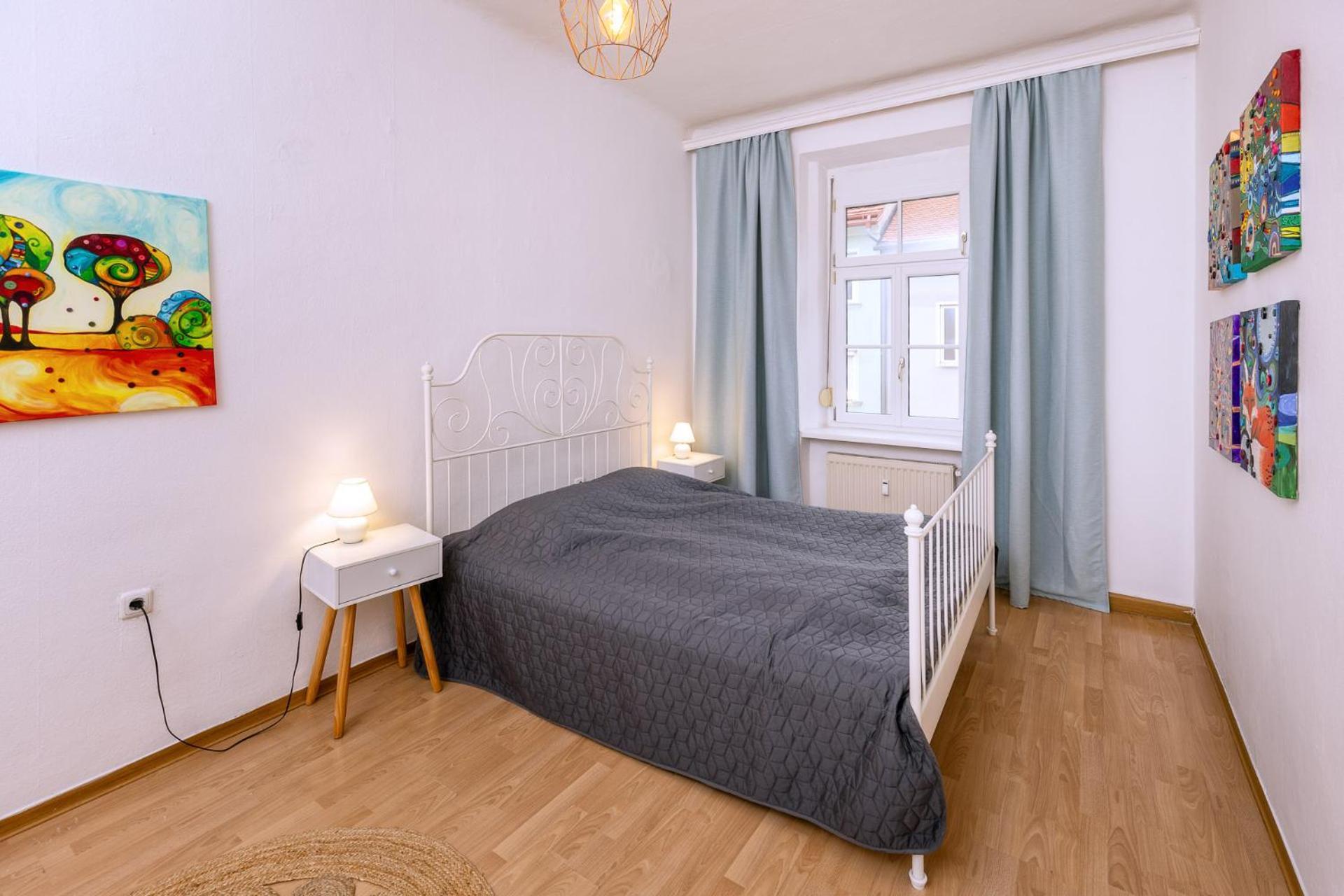Sunny Citycenter Apartment - Graz Main Station Buitenkant foto