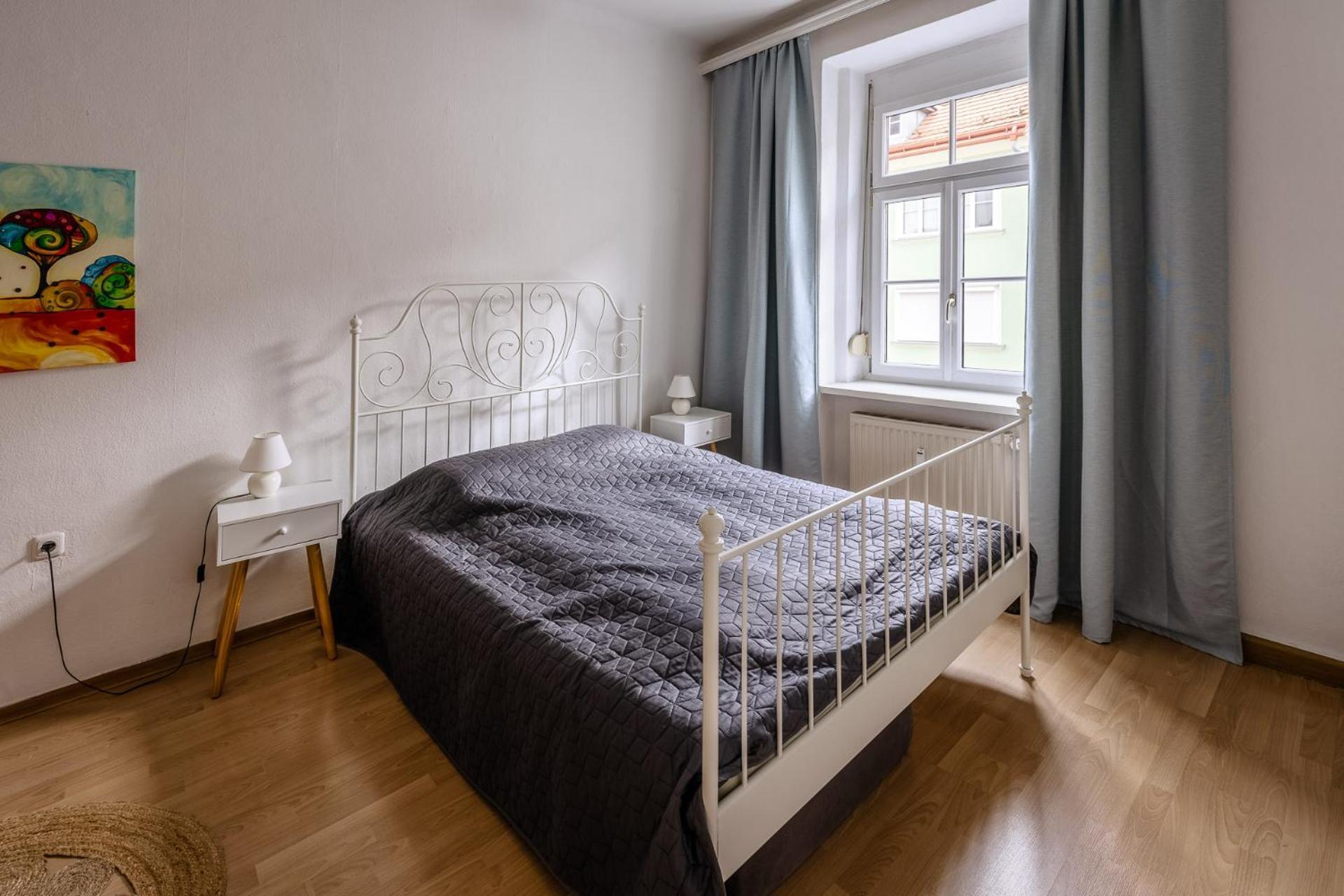 Sunny Citycenter Apartment - Graz Main Station Buitenkant foto