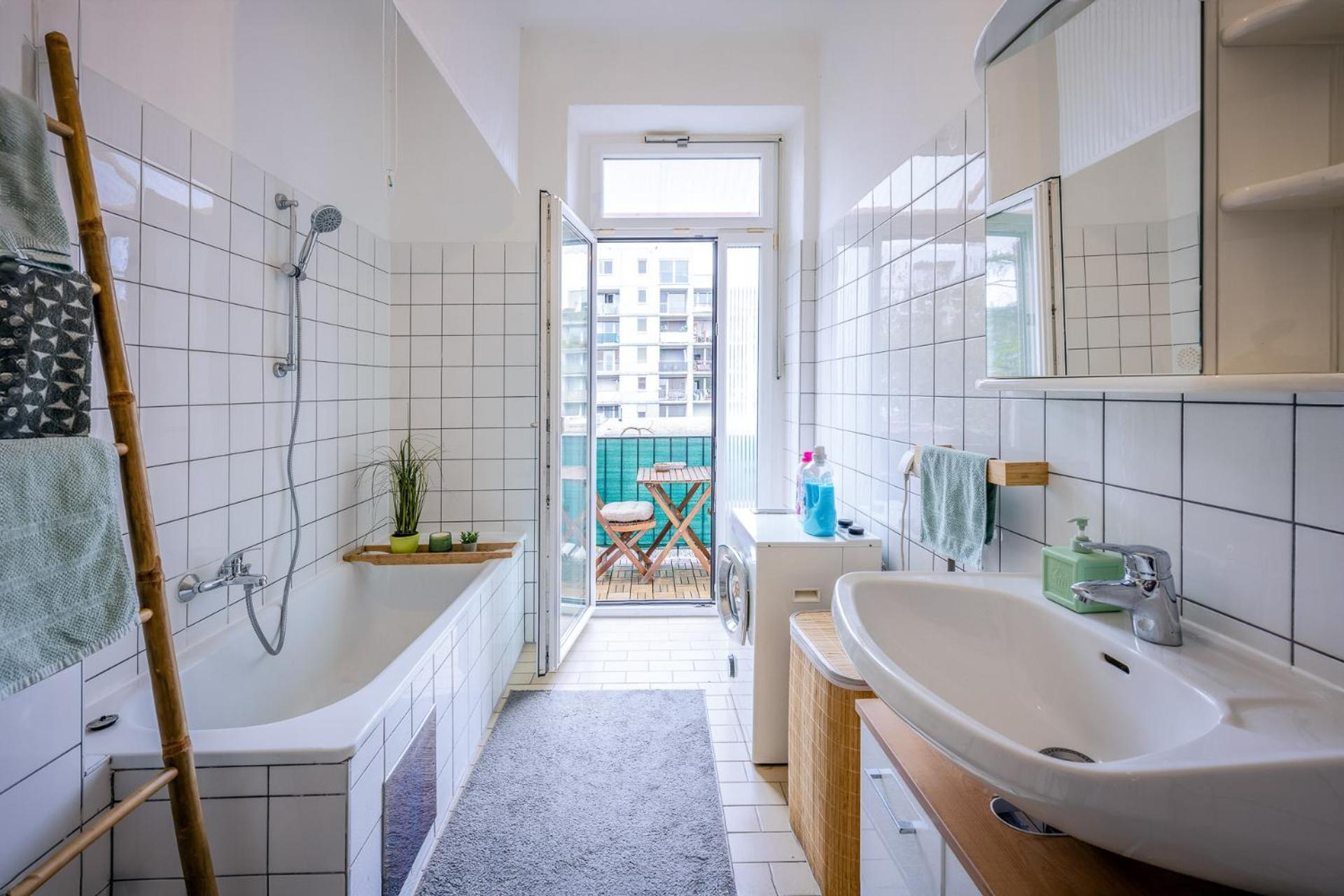 Sunny Citycenter Apartment - Graz Main Station Buitenkant foto